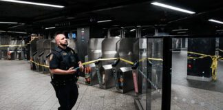 Νέα Υόρκη: Επίθεση με μαχαίρι στο μετρό – Τρεις τραυματίες, νεκρός ο δράστης