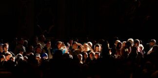 «Φτάνει με την προσωπική ειδωλολατρία και την ειδωλολατρία του χρήματος», ειπε ο Πάπας Λέων