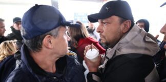 Δίκη για τα Τέμπη: «Εμάς μας έχουν στην άκρη και στις θέσεις κάθονται αστυνομικοί»