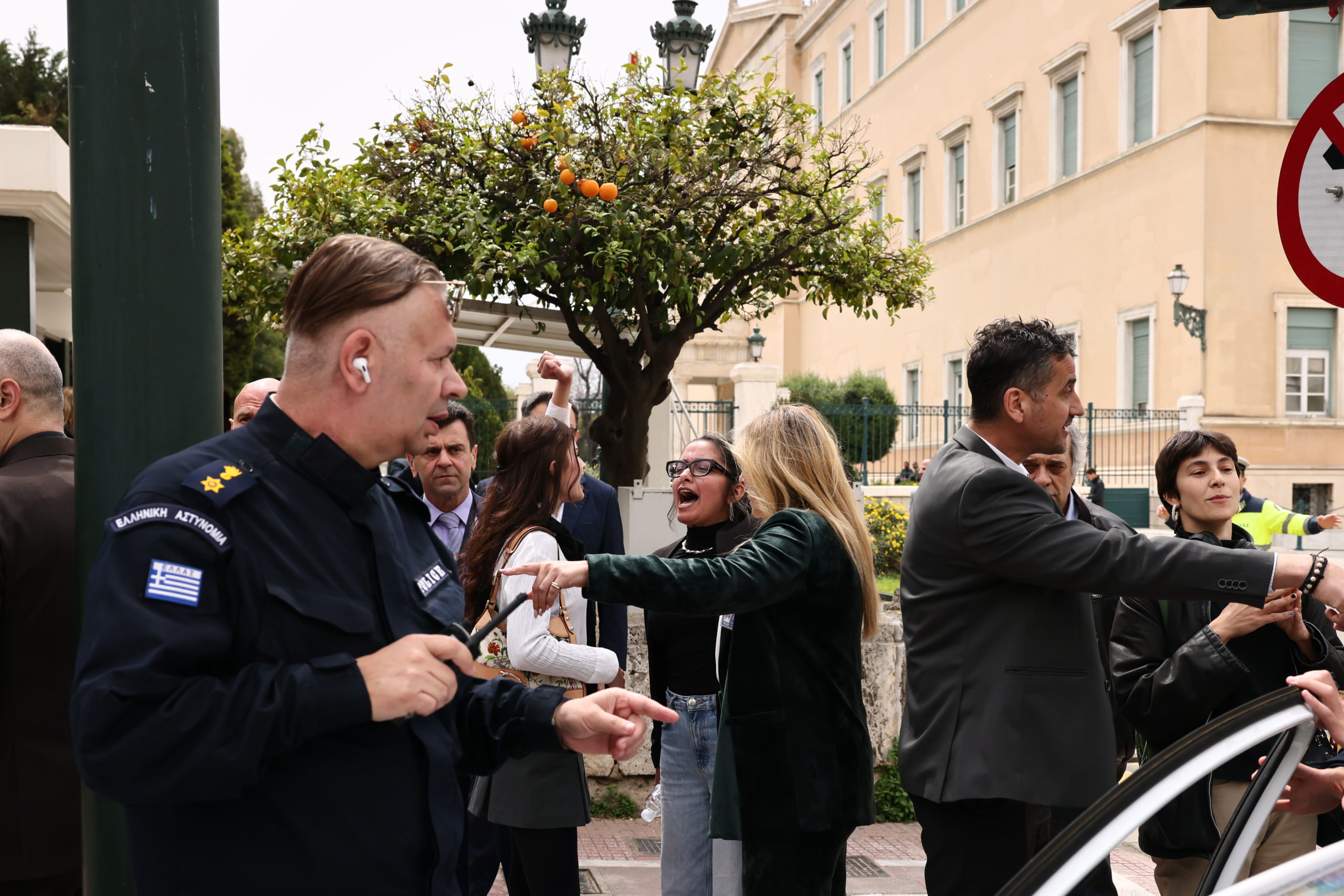 Βουλή διαμαρτυρία