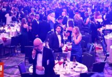 ΗΠΑ: «Άκουσα δυνατούς πυροβολισμούς και έπεσα στο έδαφος» – Δημοσιογράφοι περιγράφουν στιγμές τρόμου