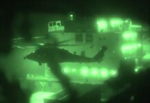 Η στιγμή του ρεσάλτου των Αμερικανών πεζοναυτών σε ιρανικό πλοίο – Βίντεο από την επίθεση