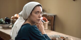 Κακόβουλα κουτσομπολιά στρέφουν όλο το νησί εναντίον της Κατερινέτας