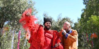 Ο Akylas εισβάλλει στη σειρά και το Νεοχώρι χορεύει στον ρυθμό του «Ferto»