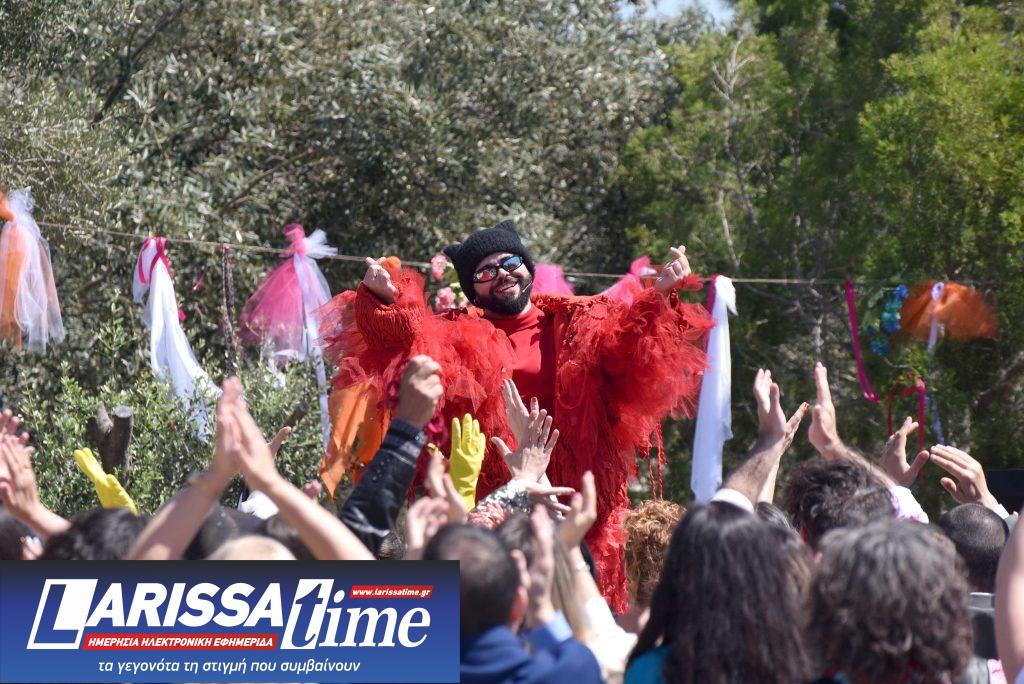 ΕΡΤ1 – «Το Παιδί»: Απόψε ο Akylas κάνει άνω-κάτω το Νεοχώρι – Μη χάσετε το μεγάλο γλέντι