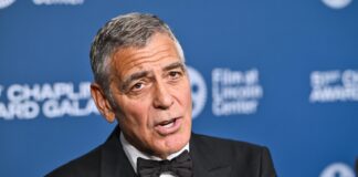 Τζορτζ Κλούνεϊ για το βραβείο Τσάπλιν: Συγκινημένος και λίγο αμήχανος με τη μεγάλη τιμή – Kαταδίκασε την επίθεση στον Τραμπ