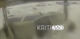 Κόβει την ανάσα βίντεο που δείχνει τα κύματα να «τραβάνε» Ι.Χ. στη θάλασσα