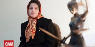 Ιράν: Συνελήφθη η δικηγόρος Νασρίν Σοτουντέχ, σύμφωνα με την κόρη της