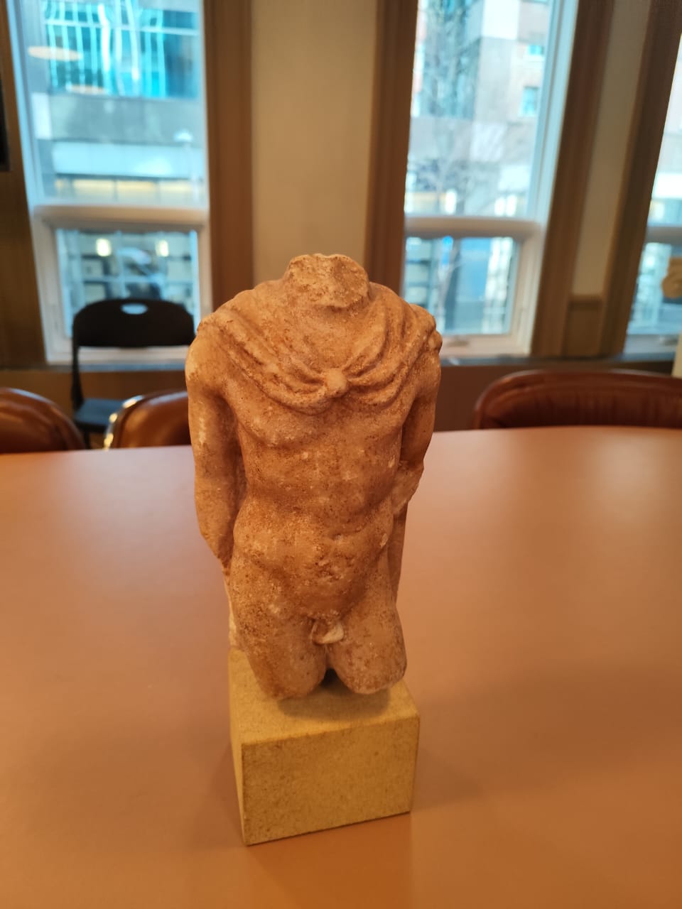 Κορμός αγάλματος του Ερμή από παριανό μάρμαρο (1ος αι. π.Χ.-1ος αι. μ.Χ.)