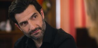 Ο Άγης σε απόγνωση προσπαθεί να δει τη Μάγια