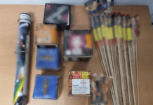 Χειροπέδες σε 44χρονο με 639 κροτίδες στην Ελευσίνα – Τον συνέλαβαν όταν επιχείρησε να ανάψει βεγγαλικό