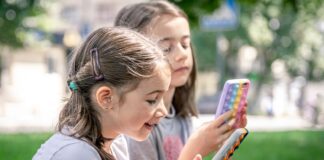 Social media: Πώς θα εφαρμοστεί η απαγόρευση χρήσης στα παιδιά κάτω των 15 ετών