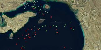 Το Ιράν άνοιξε πυρ σε πλοία στα Στενά του Ορμούζ – «Δεν επιτρέπεται η διέλευση χωρίς άδεια»