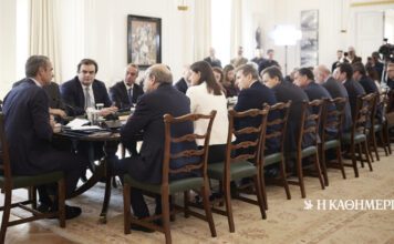 Ανασχηματισμός: Σχοινάς στη θέση Τσιάρα, Τουρνάς αντί για Κεφαλογιάννη