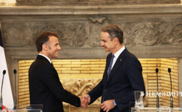 Η επίσκεψη Μακρόν ενοχλεί την Αγκυρα