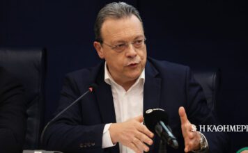 Φάμελλος για Λαζαρίδη: Ο Μητσοτάκης τον κρατάει υφυπουργό παρότι αποκαλύφθηκε ότι είναι απατεώνας