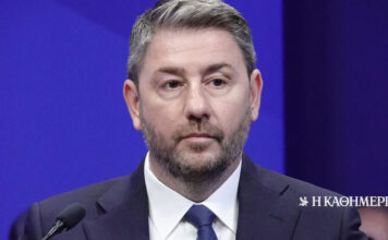 Επίθεση σε δύο «συστήματα εξουσίας» από τον Ανδρουλάκη