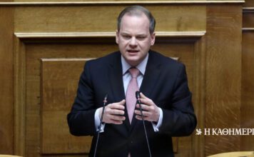 Καραμανλής: Ανακοινώνει την αποχώρησή του από τα ψηφοδέλτια