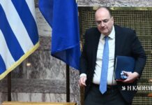 Αντιπολιτευτικά πυρά για τον Μακάριο Λαζαρίδη