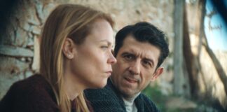 Ο Σταμάτης αποκαλύπτει στη Μαρία τις σκοτεινές ιστορίες που στοιχειώνουν το σπίτι της