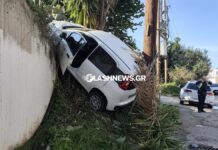 Χανιά: Αυτοκίνητο… σκαρφάλωσε κάθετα σε τοίχο