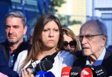 Ζωή Κωνσταντοπούλου – Νίκος Κωνσταντόπουλος: Ενοχλήθηκαν από τον θόρυβο της μηχανής κλούβας της ΕΛ.ΑΣ.