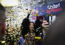 Η Βουλγαρία πανηγυρίζει τη θριαμβευτική νίκη της Dara στη Eurovision με το «Bangaranga»