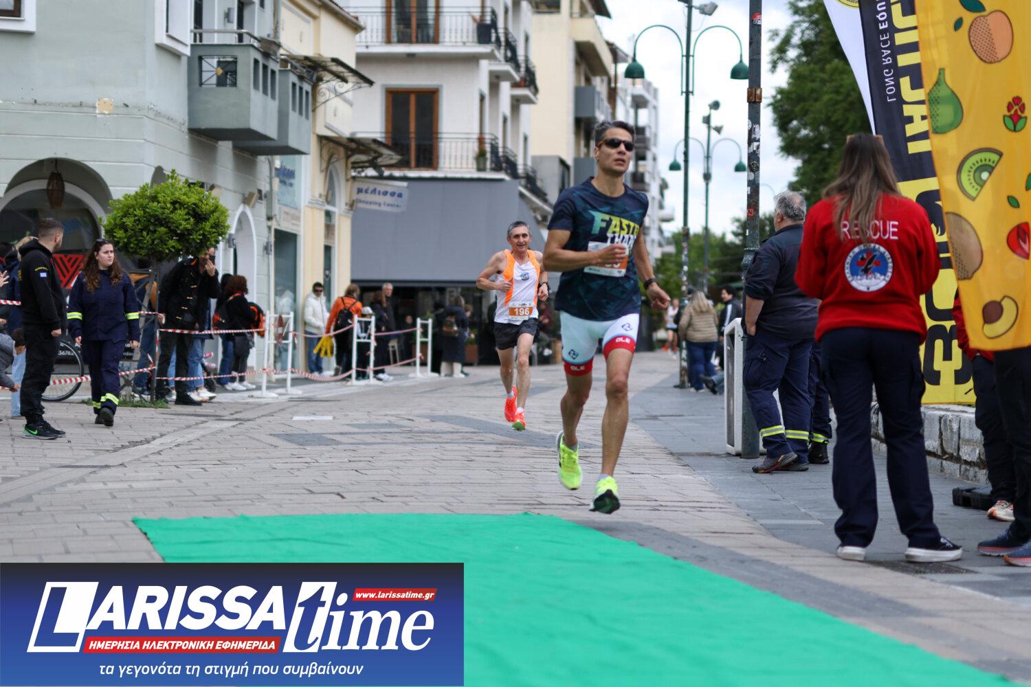 Υπό βροχή ο 15ος Ιπποκράτειος λαϊκός αγώνας δρόμου στη Λάρισα (ΦΩΤΟ +video)