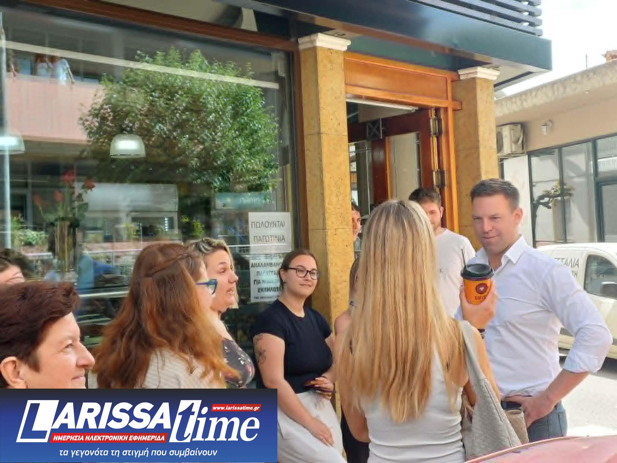 Στη Λάρισα ο Στεέφανος Κασσελάκης συναντήθηκε με εργαζόμενους στη ΔΥΠΑ (ΦΩΤΟ)
