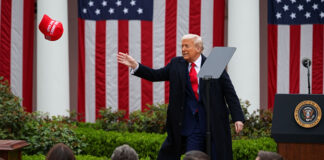 Η θρησκεία ως εργαλείο πολέμου – Πώς το MAGA κίνημα συγχωνεύει τον χριστιανισμό με τη βία