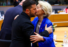 Η φον ντερ Λάιεν συζήτησε με τον Ζελένσκι για την ένταξη της Ουκρανίας στην ΕΕ και τα εξοπλιστικά