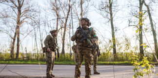 Δύο νεκροί στη Χερσώνα από ρωσικές επιθέσεις – «Συστηματική τρομοκρατία αμάχων» καταγγέλλει η Ουκρανία