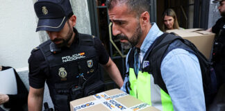 Έρευνα για διαφθορά με πρωταγωνιστή τον Θαπατέρο – Τι βρέθηκε στο χρηματοκιβώτιό του