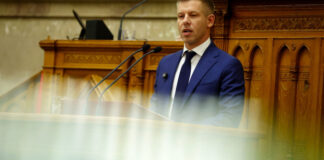 Η Ουγγαρία παραμένει μέλος του Διεθνούς Ποινικού Δικαστηρίου – Οι βουλευτές ανέτρεψαν την απόφαση Όρμπαν