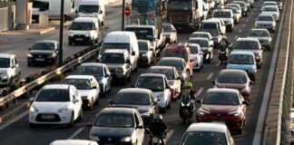 Στο «κόκκινο» ο Κηφισός, προβλήματα στην Κηφισίας και στο κέντρο της Αθήνας – Καθυστερήσεις στην Αττική Οδό