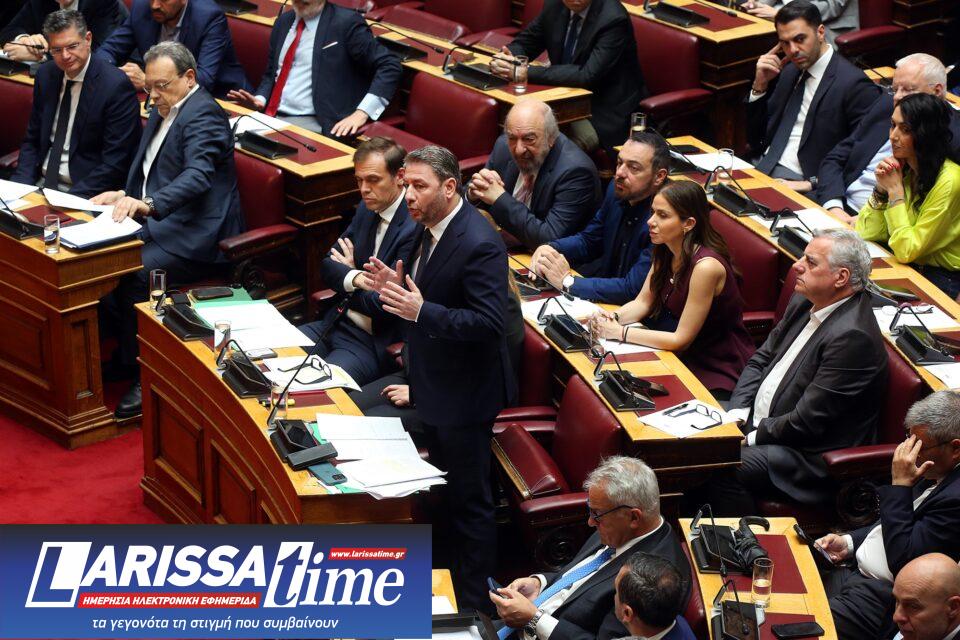 Μπλόκο στην Εξεταστική με απούσα την αντιπολίτευση-1