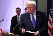 Χωρίς απόφαση ολοκληρώθηκε η συνεδρίαση Τραμπ – Στον «αέρα» η συμφωνία εκεχειρίας με το Ιράν