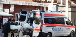 Κίνα: Τραγικό δυστύχημα ανάμεσα σε λεωφορείο και φορτηγό αφήνει πίσω 13 νεκρούς