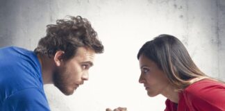 Οι συγκρούσεις είναι καθρέφτες… δείχνουν όχι μόνο τον άλλον, αλλά και τον εαυτό μας