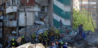 Ουκρανία: Στους 21 ανήλθαν οι νεκροί, ανάμεσά τους 3 παιδιά, από τα ρωσικά πλήγματα στο Κίεβο