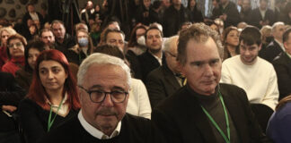 Οι ευρωβουλευτές του ΠΑΣΟΚ ζητούν παρέμβαση της Κομισιόν για αρχειοθέτηση Τζαβέλλα και Κράτος Δικαίου