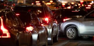 Αυξημένη κίνηση στην Κηφισίας μετά το μεγάλο Live
