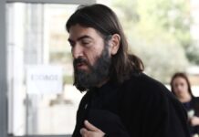 Να δικαστούν ο πατήρ Αντώνιος και η πρεσβυτέρα για οικονομικά εγκλήματα ζητεί ο εισαγγελέας