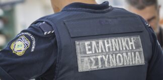 Πυροβόλησαν γυναίκα έξω από κατάστημα στις Τζιτζιφιές