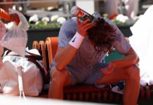 Roland Garros: «Κατάρρευση» και πρόωρος αποκλεισμός του Σίνερ – «Υπέκυψε στην καυτή ζέστη»
