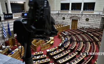 Στο «κόκκινο» η αντιπαράθεση Ν.Δ. – ΠΑΣΟΚ