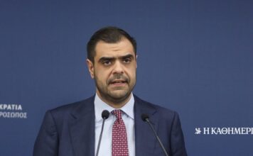 «Ο καθένας κάνει τις επιλογές του»: Μαρινάκης για πιθανή απουσία Καραμανλή από το συνέδριο της Ν.Δ.
