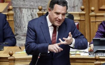 Αδωνις Γεωργιάδης: Πήραν εξώφυλλο, το αλλοίωσαν και με υβρίζουν