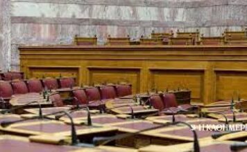 Υποκλοπές: Την Τετάρτη στην Επιτροπή Θεσμών της Βουλής Δαμίρης και Τζαβέλλας