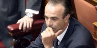 Για τον έναν δεν το ξέραμε καν: 10 διάσημοι Έλληνες που πάλεψαν με τον καρκίνο όμως δεν τα κατάφεραν – Οι θάνατοι προκάλεσαν σοκ στο Πανελλήνιο